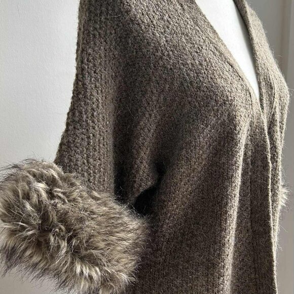 Kenar Heathered Taupe Alpaca-Blend Cardigan, Faux-Fur Cuffs & Button Band – US S - Picture 1 of 9